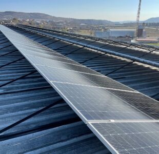 gb273bd9897d95db36f1738222e260141ad9233f3796f07a057b3f40c9c3ae79466433da5758060849763074e1370255b414926a2f6cecc16c3983c6f7b9957ad_1280-6816101 solar, energy, electricity, panel, renewable, solar, solar, solar, solar, solar, electricity, panel, renewable